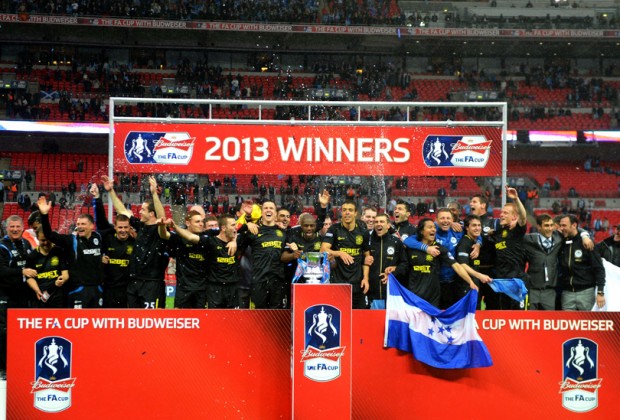 El Wigan celebrando su título de FA CUP en la pasada temporada (www.colgadosporelfutbol.com)